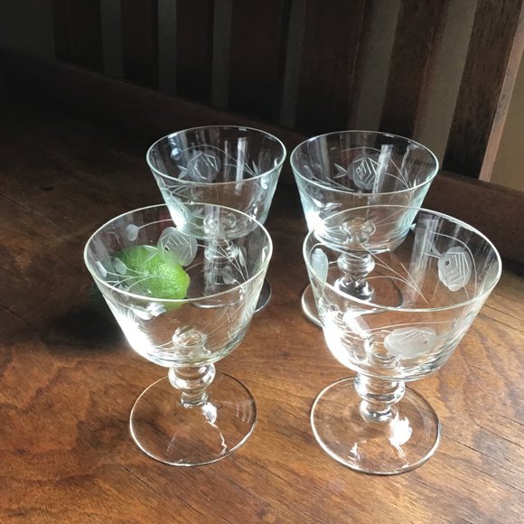 Vintage Set of Four  Etched Rose Stemmed Cocktail Bar Glasses - Picture 3 of 7